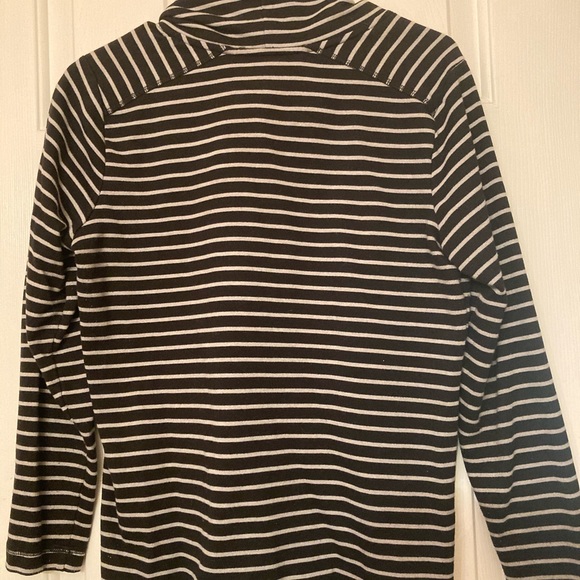 Sweater - Picture 3 of 3